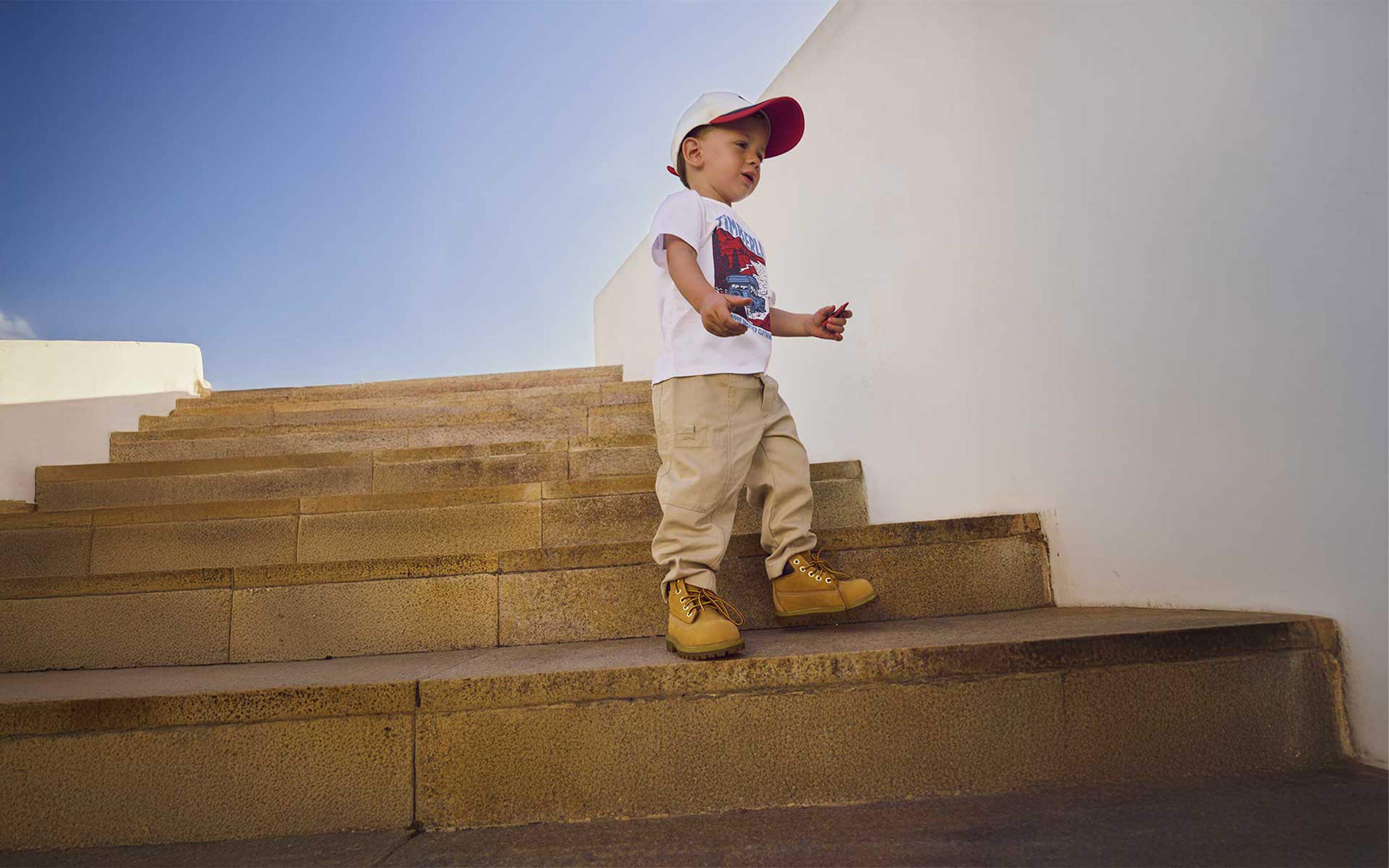 Bekleidung und Accessoires der Marke TIMBERLAND bei Kids around