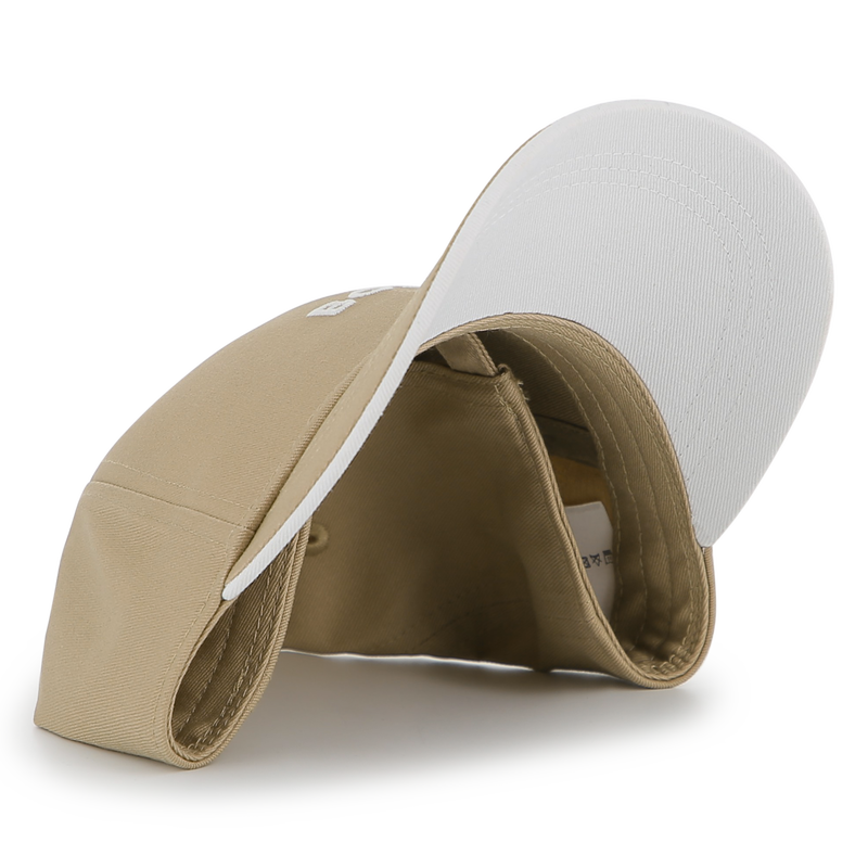 KAPPE MIT VERSTELLBAREM VERSCHLUSS BOSS 
                        JUNGE