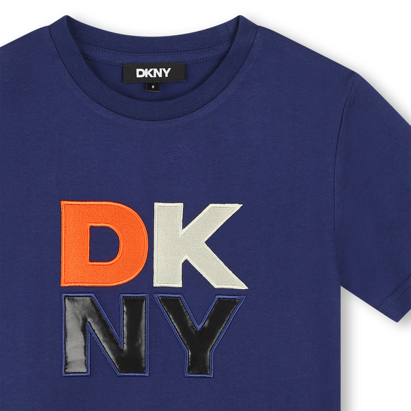 T-Shirt aus Baumwolle DKNY 
                        JUNGE