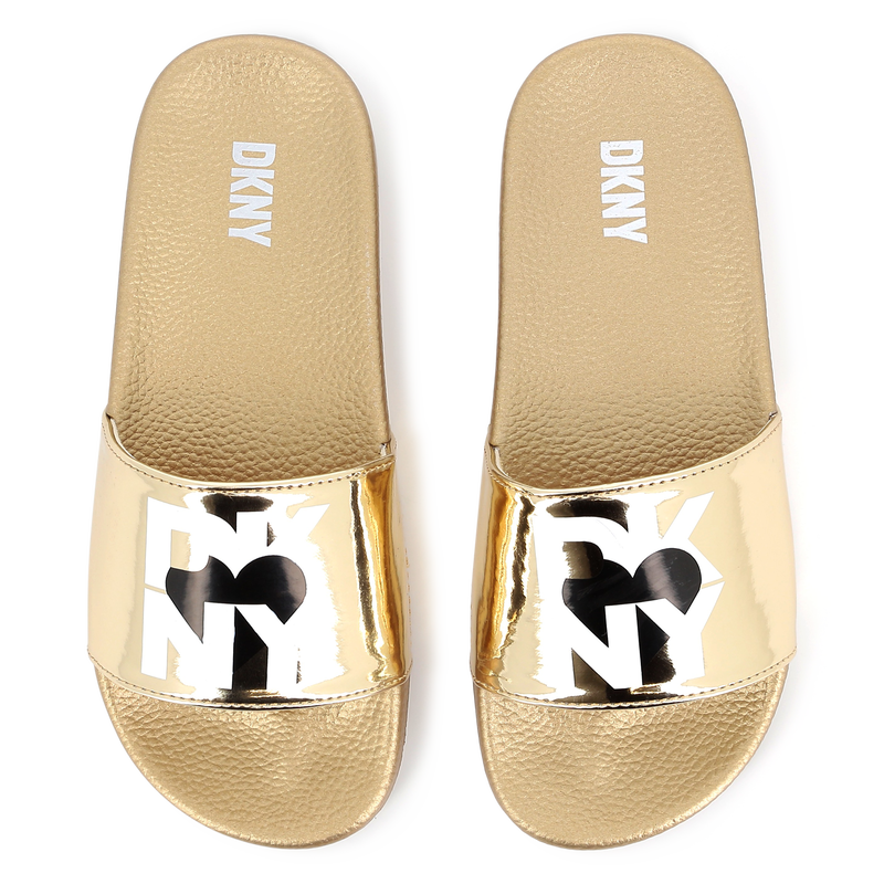 Schimmernde Pantoletten DKNY 
                        M&Auml;DCHEN