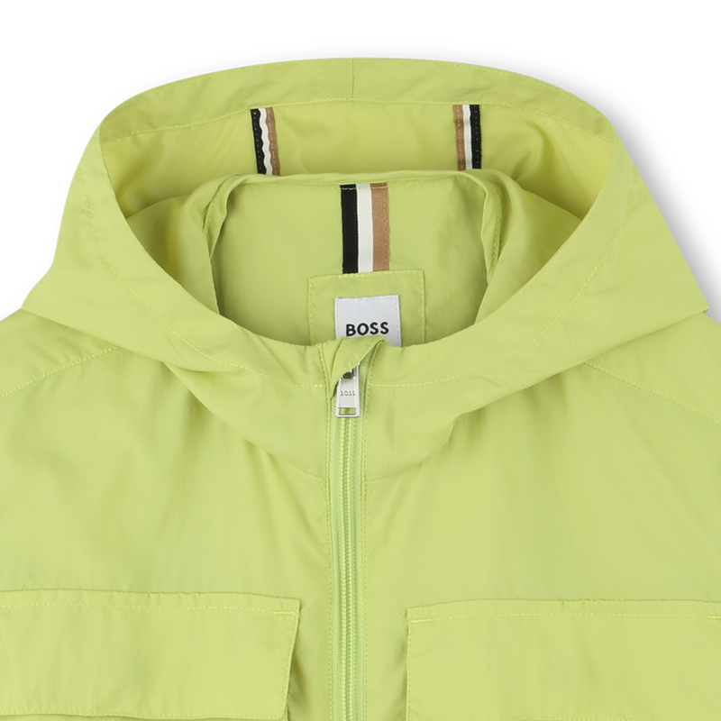 Windjacke mit Kapuze