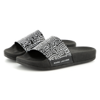 Pantoletten mit Muster MARC JACOBS 
                    JUNGE