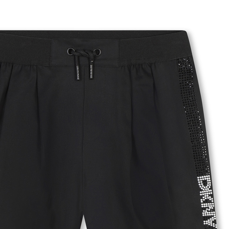 Baumwollshorts mit Strass DKNY 
                        M&Auml;DCHEN