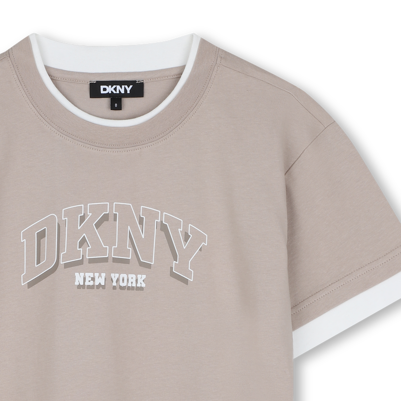 T-Shirt mit kurzen &Auml;rmeln DKNY 
                        JUNGE