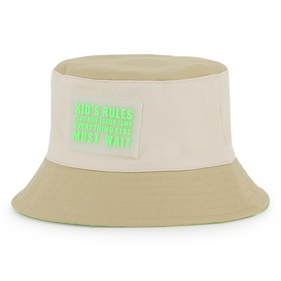 BUCKET HAT MIT ABZEICHEN BILLIEBLUSH JUNGE