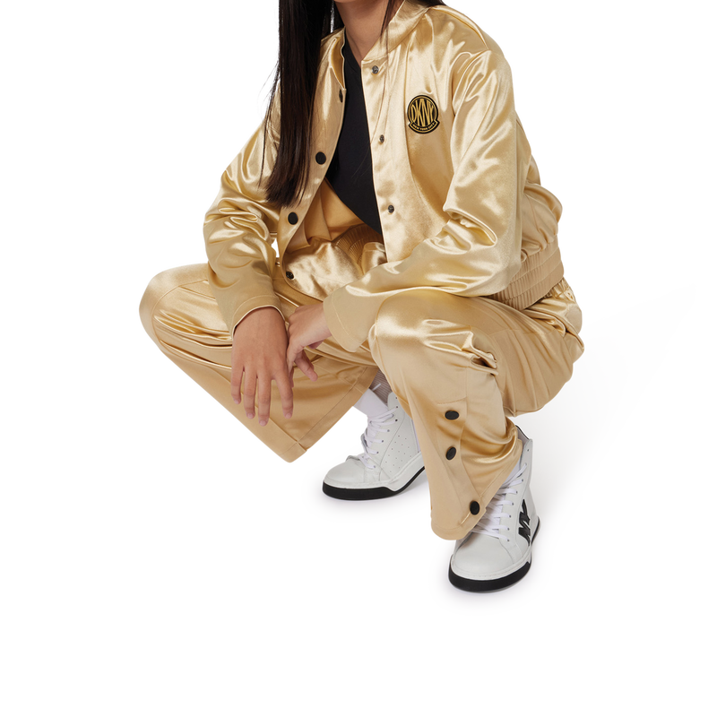 Gl&auml;nzende Hose DKNY 
                        M&Auml;DCHEN