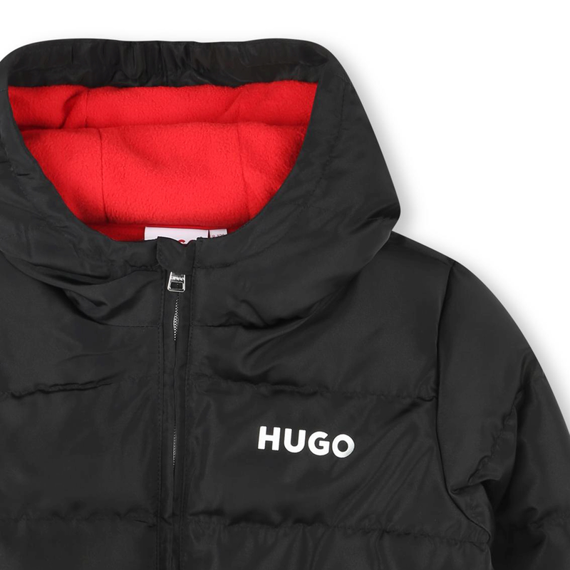 Gef&uuml;tterte Kapuzenwinterjacke HUGO 
                        M&Auml;DCHEN