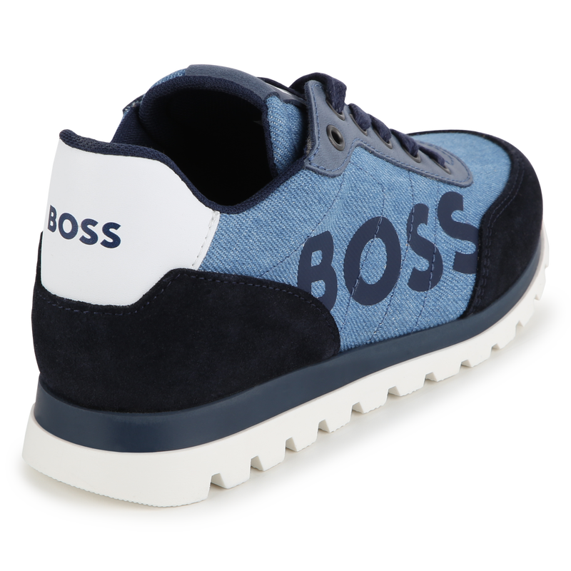Sneakers zum Schn&uuml;ren
