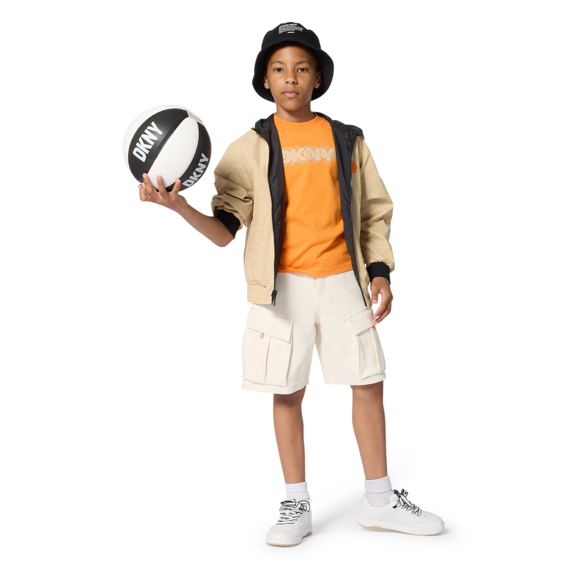 SNEAKER ZUM SCHN&Uuml;REN DKNY 
                        JUNGE