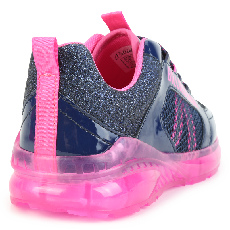 Niedrige lacksneaker