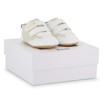 HAUSSCHUHE AUS SCHAFFELLEDER BOSS JUNGE