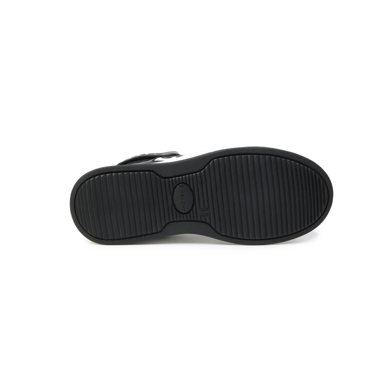 Geschn&uuml;rte Ledersneakers GIVENCHY 
                        JUNGE