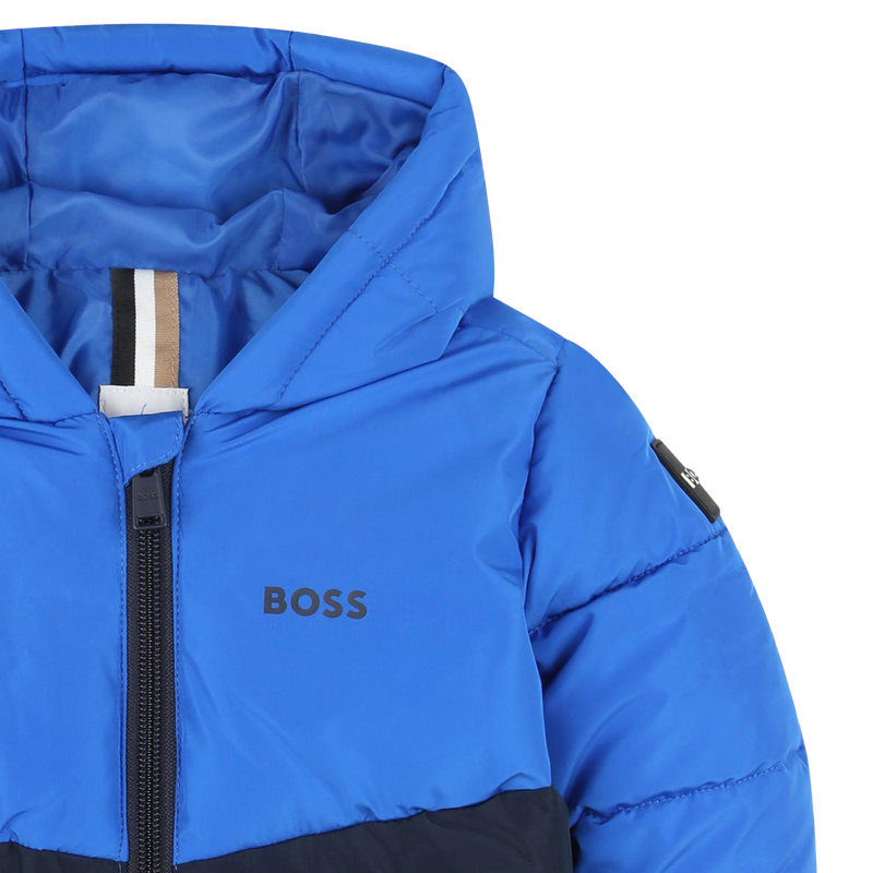 Zweifarbige Kapuzen-Steppjacke BOSS 
                        JUNGE
