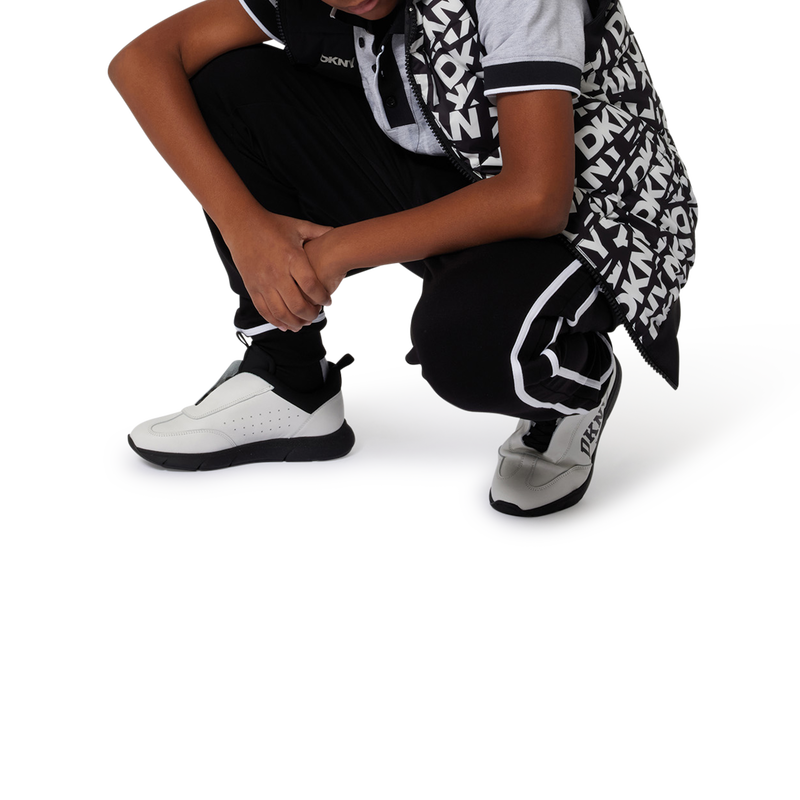 &Auml;rmellose Kapuzen-Daunenjacke DKNY 
                        UNISEX