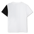 Weites T-Shirt mit Tasche DKNY 
                    UNISEX
