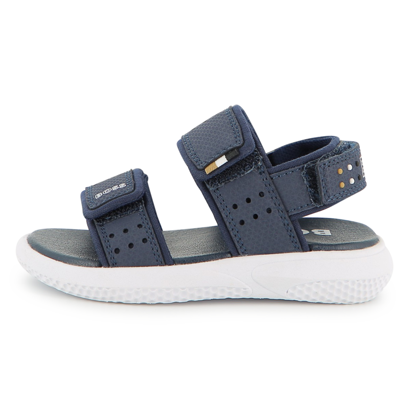 K&Uuml;NSTLICHE SANDALEN BOSS 
                        JUNGE