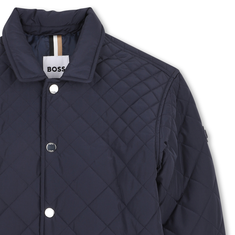 JACKE MIT STEPPEFFEKT BOSS 
                        JUNGE