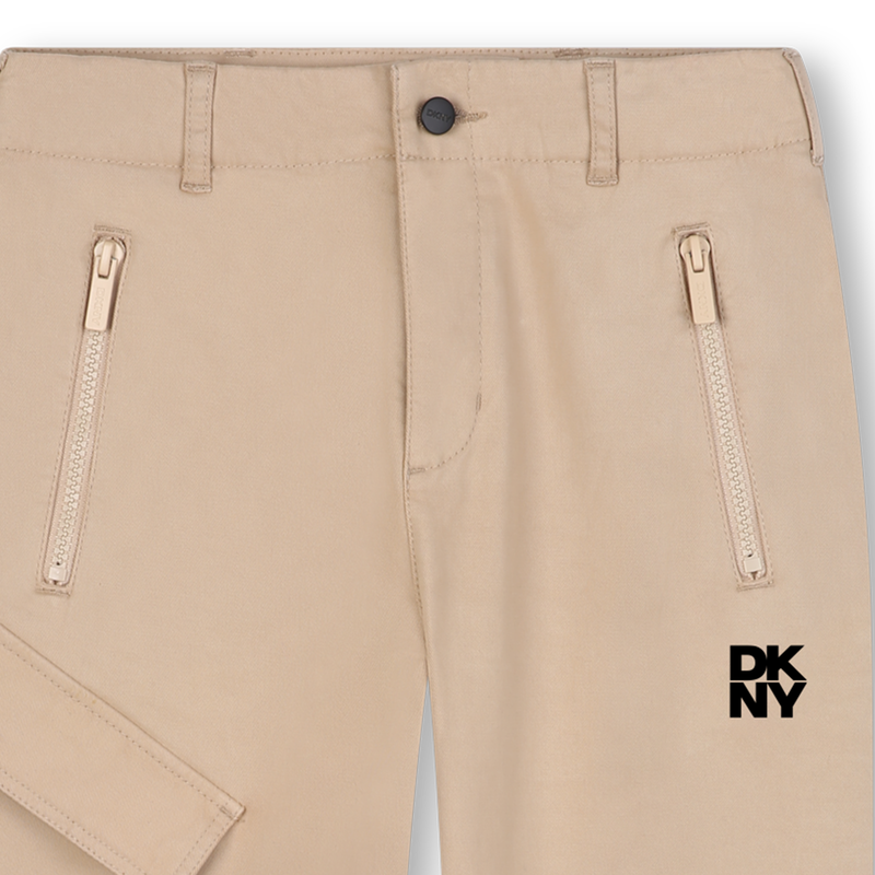 Hose aus Twill DKNY 
                        UNISEX