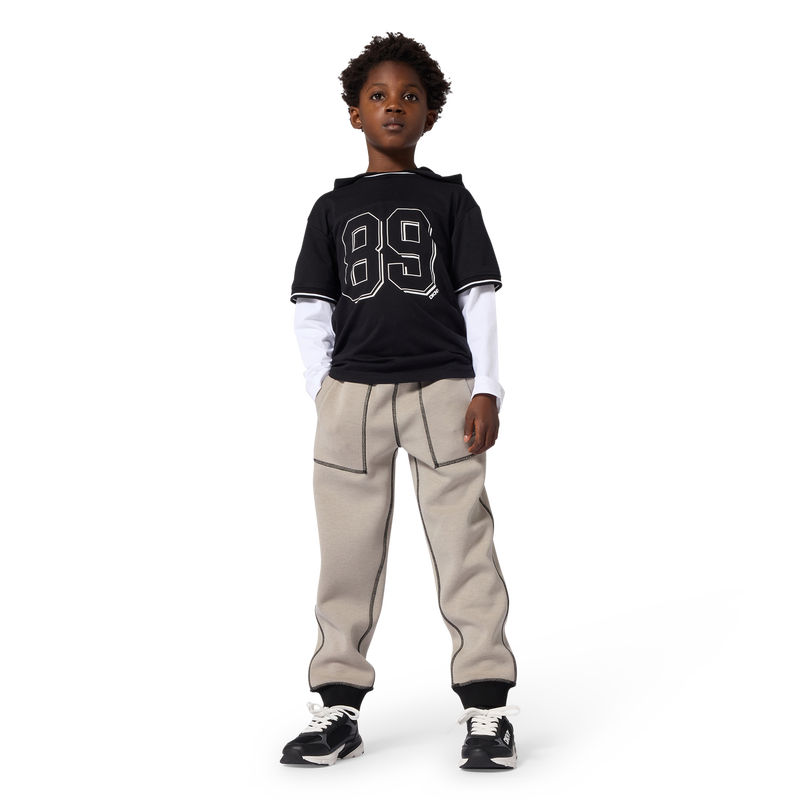 T-Shirt mit Fantasieprint DKNY 
                        JUNGE