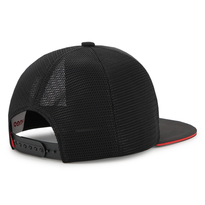 M&Uuml;TZE HUGO 
                        JUNGE