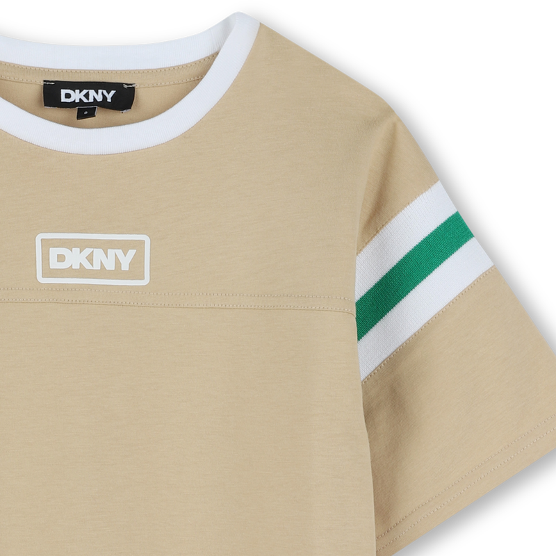 T-Shirt mit Relief-Grafik DKNY 
                        JUNGE