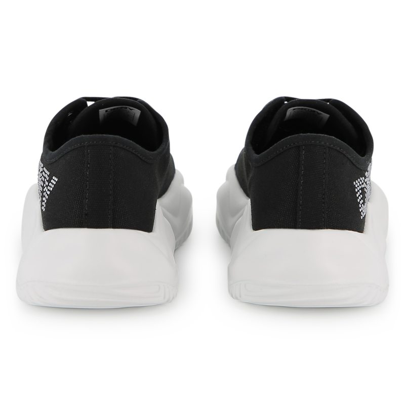 SNEAKER ZUM SCHN&Uuml;REN DKNY 
                        M&Auml;DCHEN