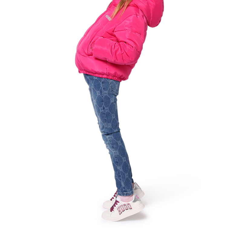 Enge Jeans mit Druck HUGO 
                        M&Auml;DCHEN