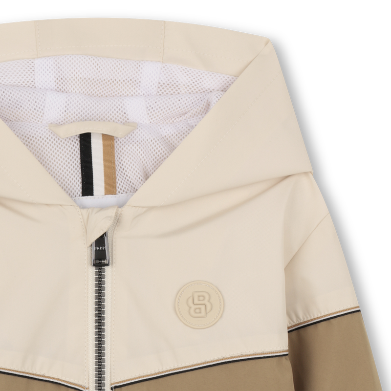 WINDJACKE MIT KAPUZE BOSS 
                        JUNGE