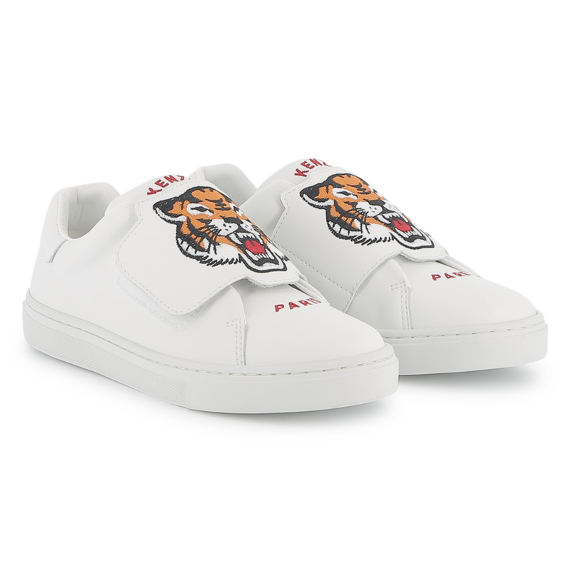 Sneaker mit Klettverschluss