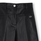 Weit geschnittene Hose DKNY 
                    M&Auml;DCHEN