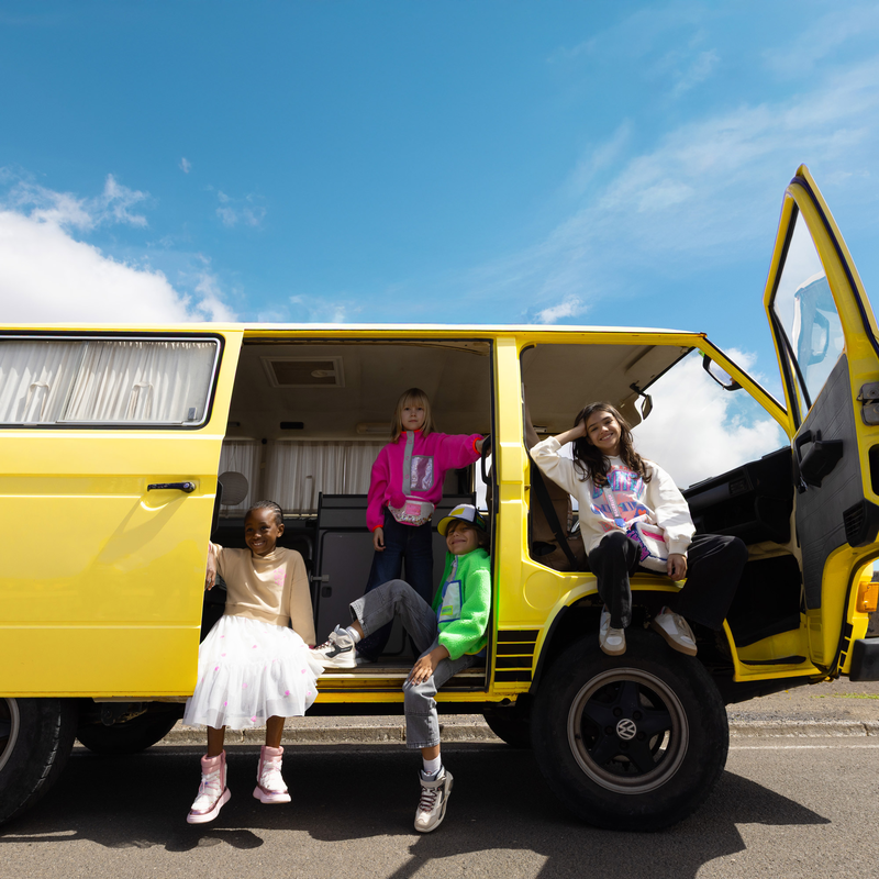 Geldb&ouml;rse mit verstellbarem Riemen BILLIEBLUSH 
                        M&Auml;DCHEN