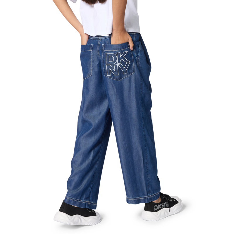 SNEAKER ZUM SCHN&Uuml;REN DKNY 
                        M&Auml;DCHEN