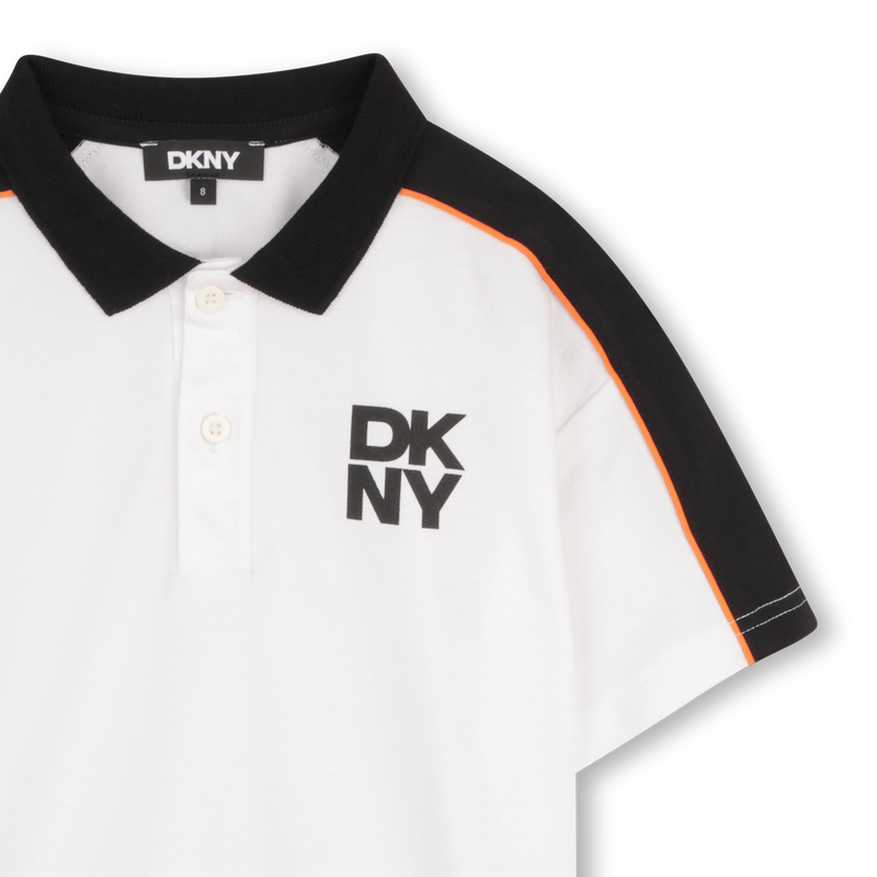 SET AUS T-SHIRT UND BERMUDASHORTS DKNY 
                        JUNGE