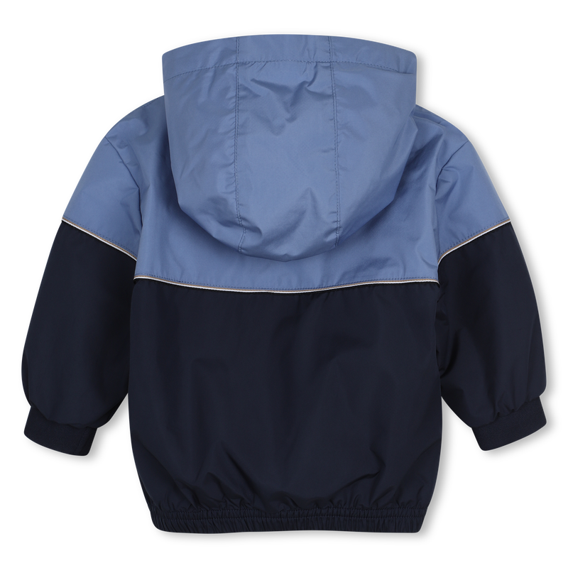 WINDJACKE MIT KAPUZE BOSS 
                        JUNGE