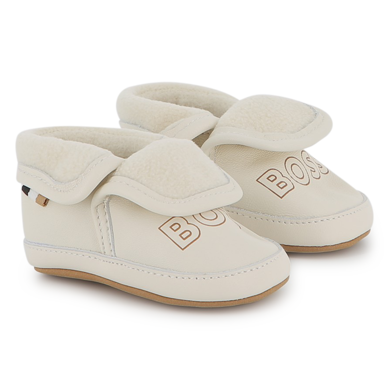 Weiche Lammfell-Hausschuhe BOSS 
                        UNISEX