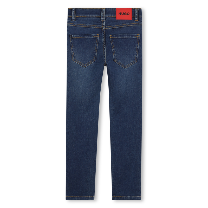 JEANS MIT 5 TASCHEN HUGO 
                        JUNGE
