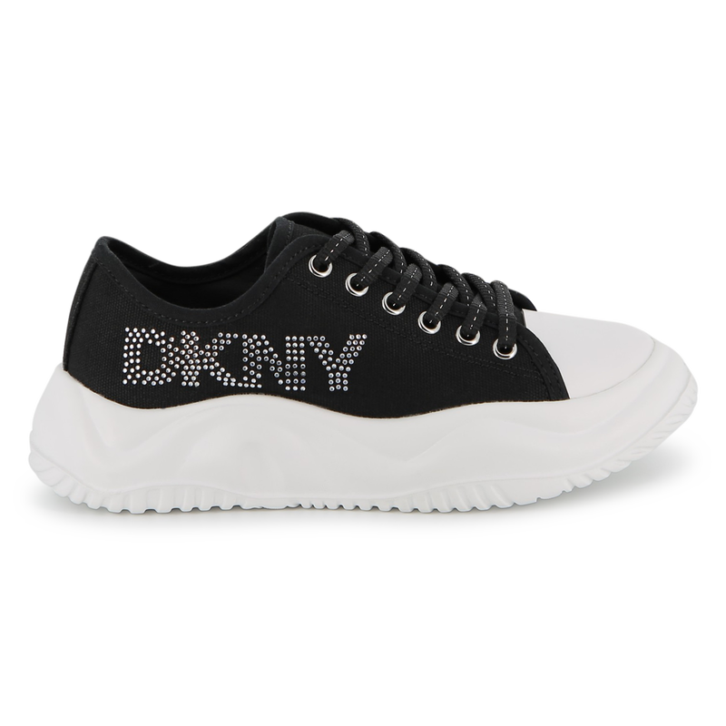 SNEAKER ZUM SCHN&Uuml;REN DKNY 
                        M&Auml;DCHEN